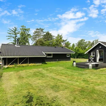 Binta - 225m From The Sea By Interhome Tranekær